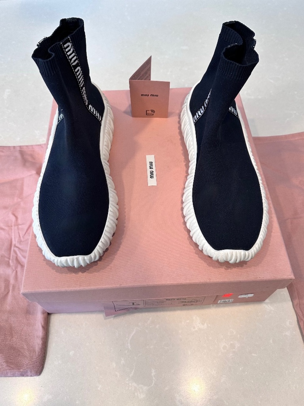 miu miu Calzature Donna Maglia Tech 5 Set (Box, Dust bags and card).
